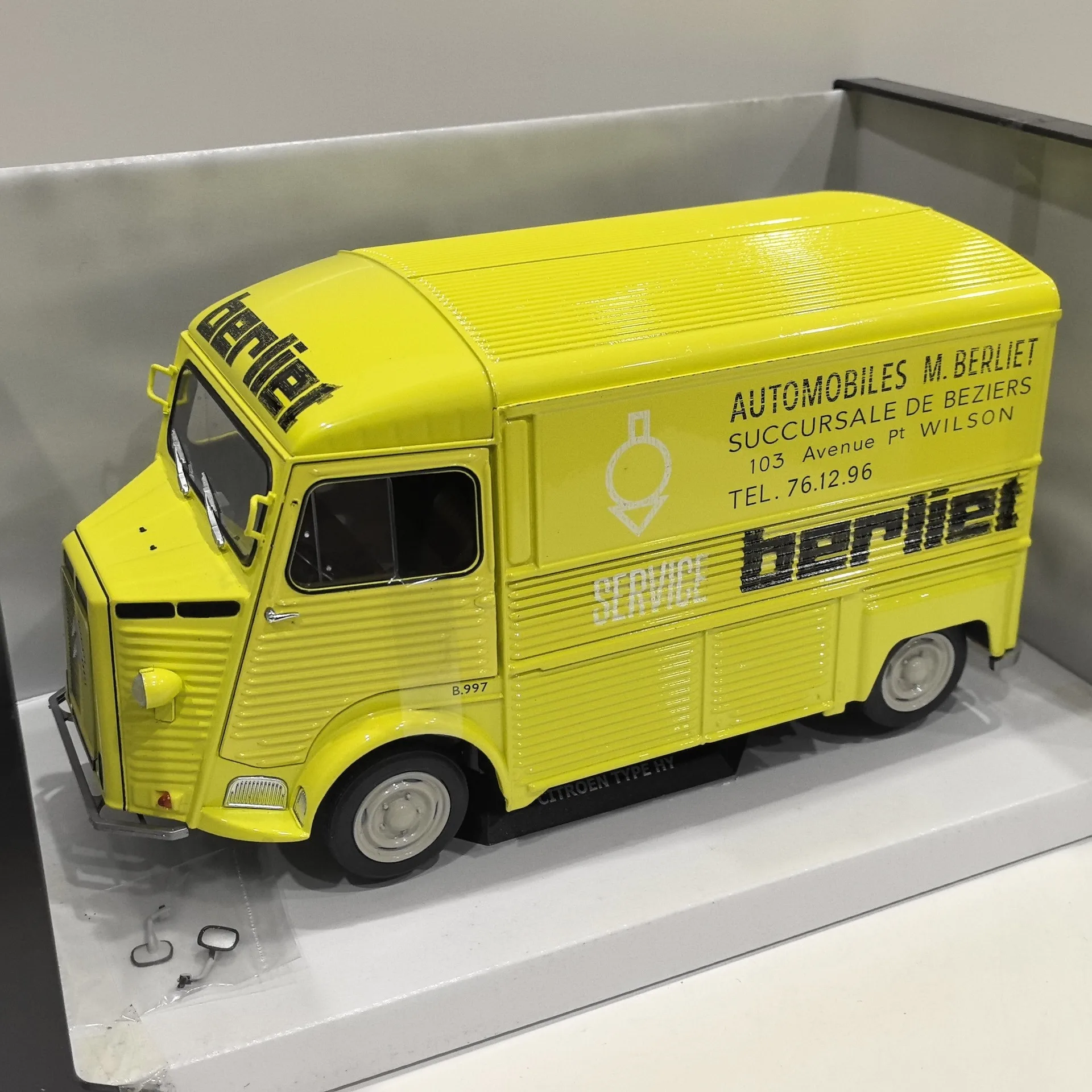 

Diecast SOLIDO 1/18 Scale CITROEN TYPE HY 1969 Citroen Van Alloy Car Model Collectible Toy Gift Souvenir Display Ornament