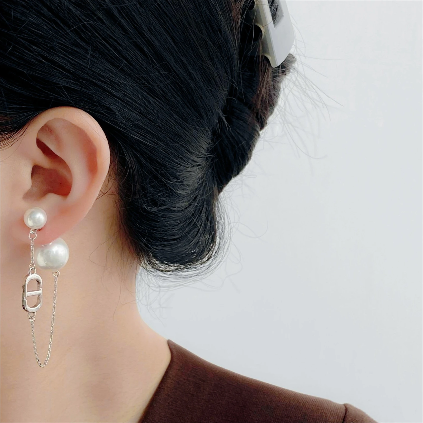 

Французский ретро-стиль, модный и высококачественный дизайн, серьги со свиным носом спереди и сзади, свежая буква, универсальные серьги-цепочки