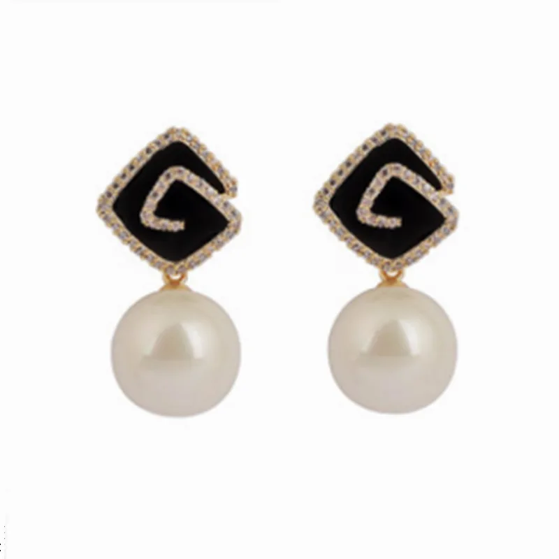 gold Color Imitation Pearl Hanging Earrings for Women Simple and Classic Bridal Wedding Accessories Wholesale Jewelr