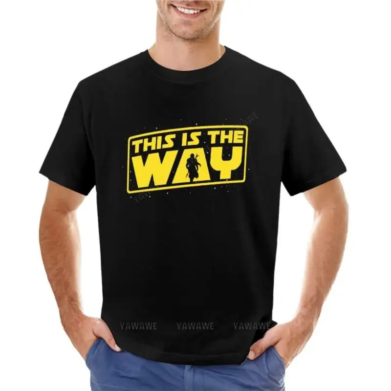 T-shirt gráfico preto e branco dos homens, roupas masculinas, este é o caminho