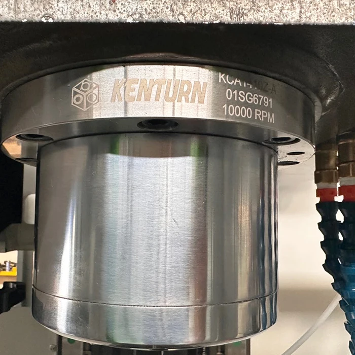 High Precision VMC1055 CNC Milling Machine Vertical Machining Centers 5 Axis Machine Center
