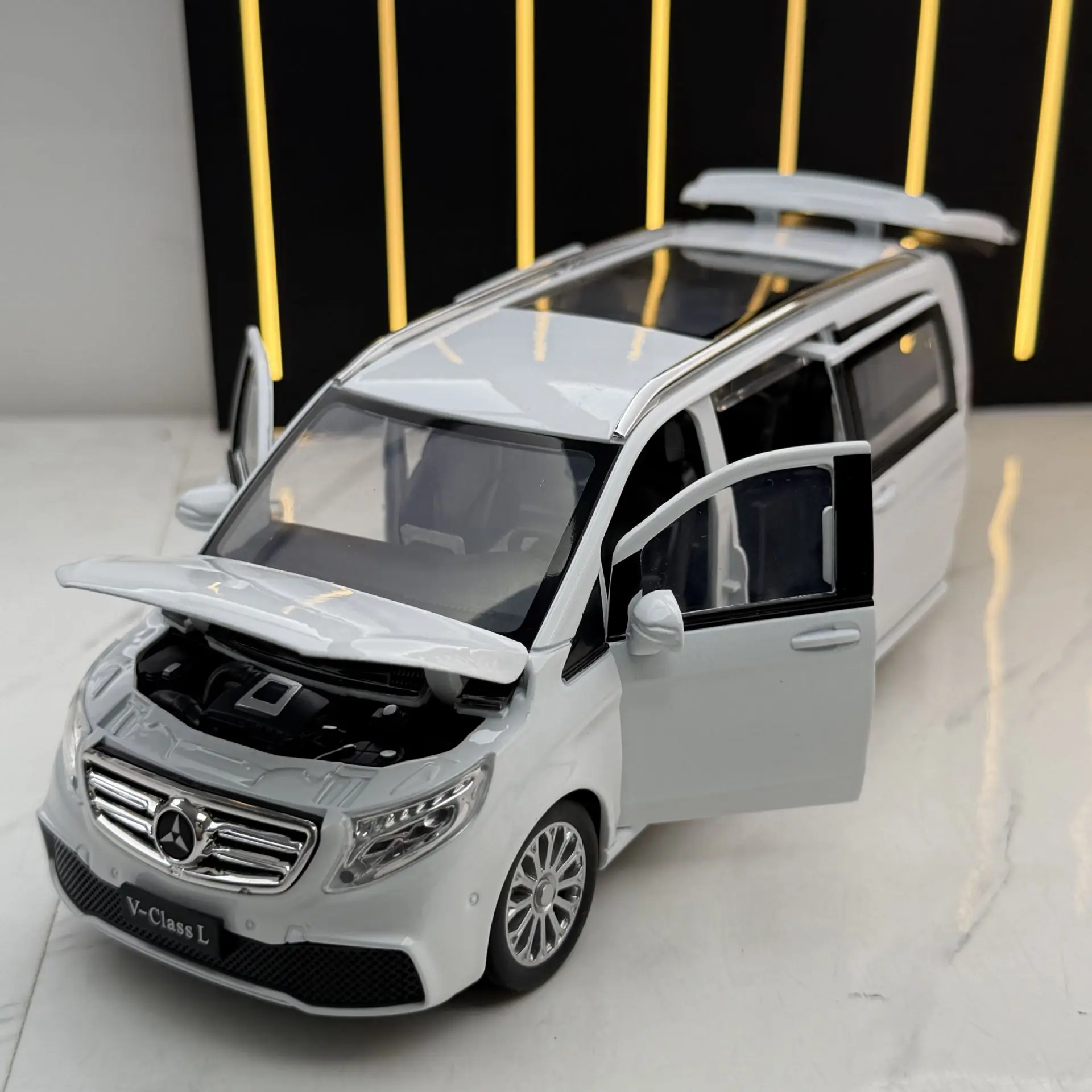 

1:24 V260L MPV модель автомобиля из сплава, литье под давлением и игрушечный транспорт, коллекция металлических моделей автомобилей, звук и свет, детская игрушка в подарок
