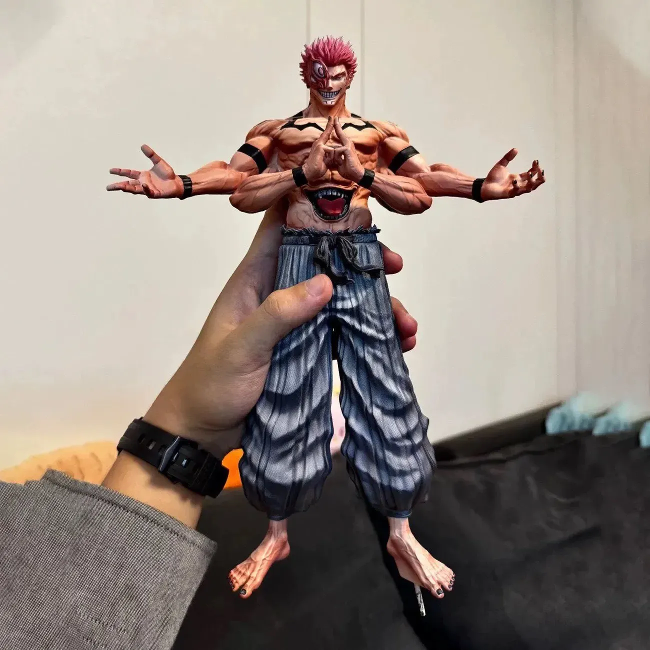 31cm Jujutsu Kaisen Ryomen Sukuna Stehende Anime-Figur - PVC-Harz-Statue Sammlerstück Desktop-Deko Spielzeug Geschenk