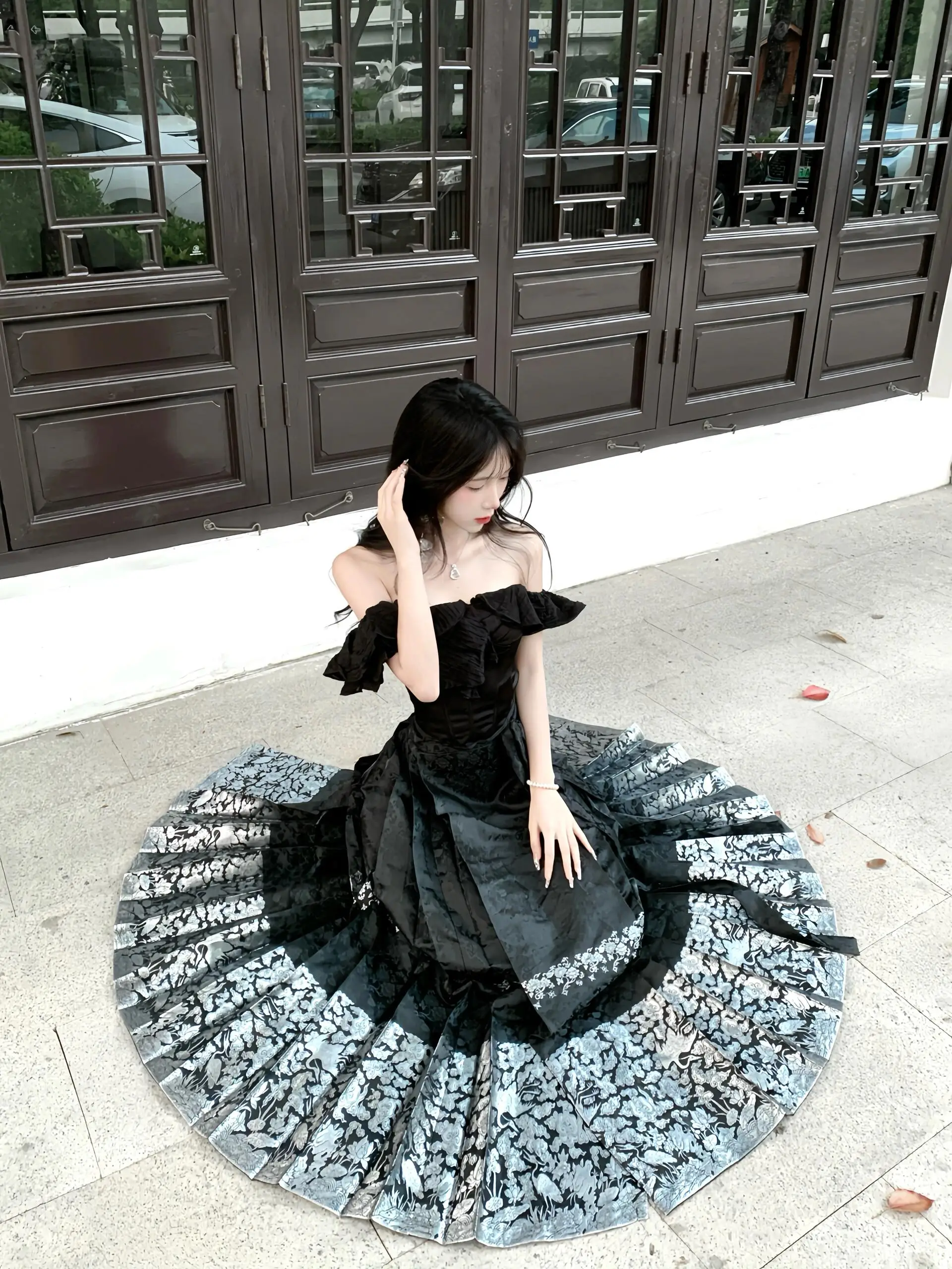 

Young Women's Black Hanfu Style Two-Piece Set Summer Fashion High Waist Skirt One-Shoulder Top Breathable Casual Wear