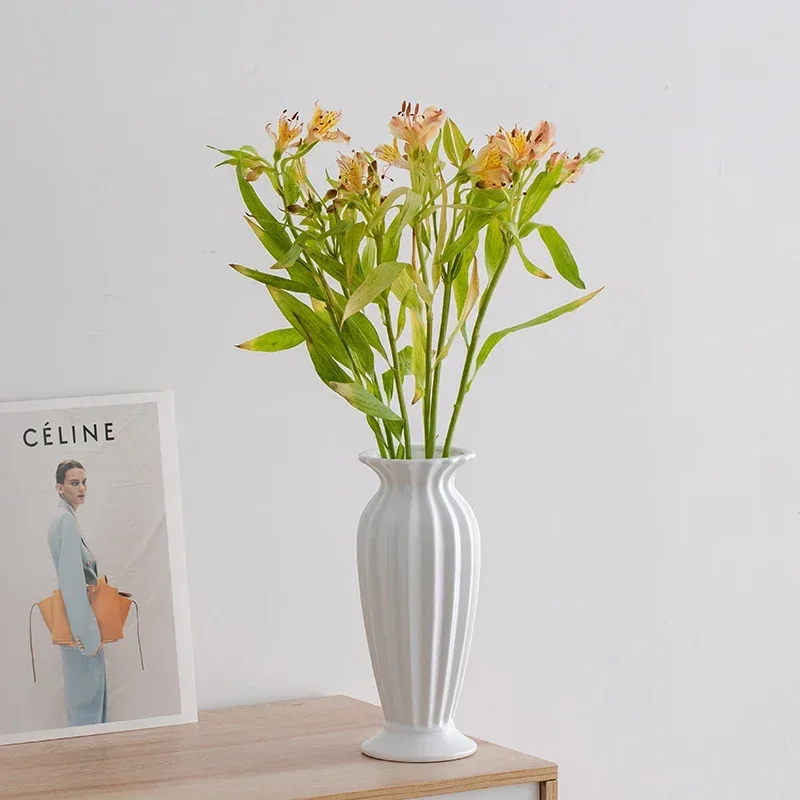 White Simple French Vase Decoration Living Room Flower Arrangement Ceramic Luxurious Vase High Sense Home Decor Jarrones FYVS