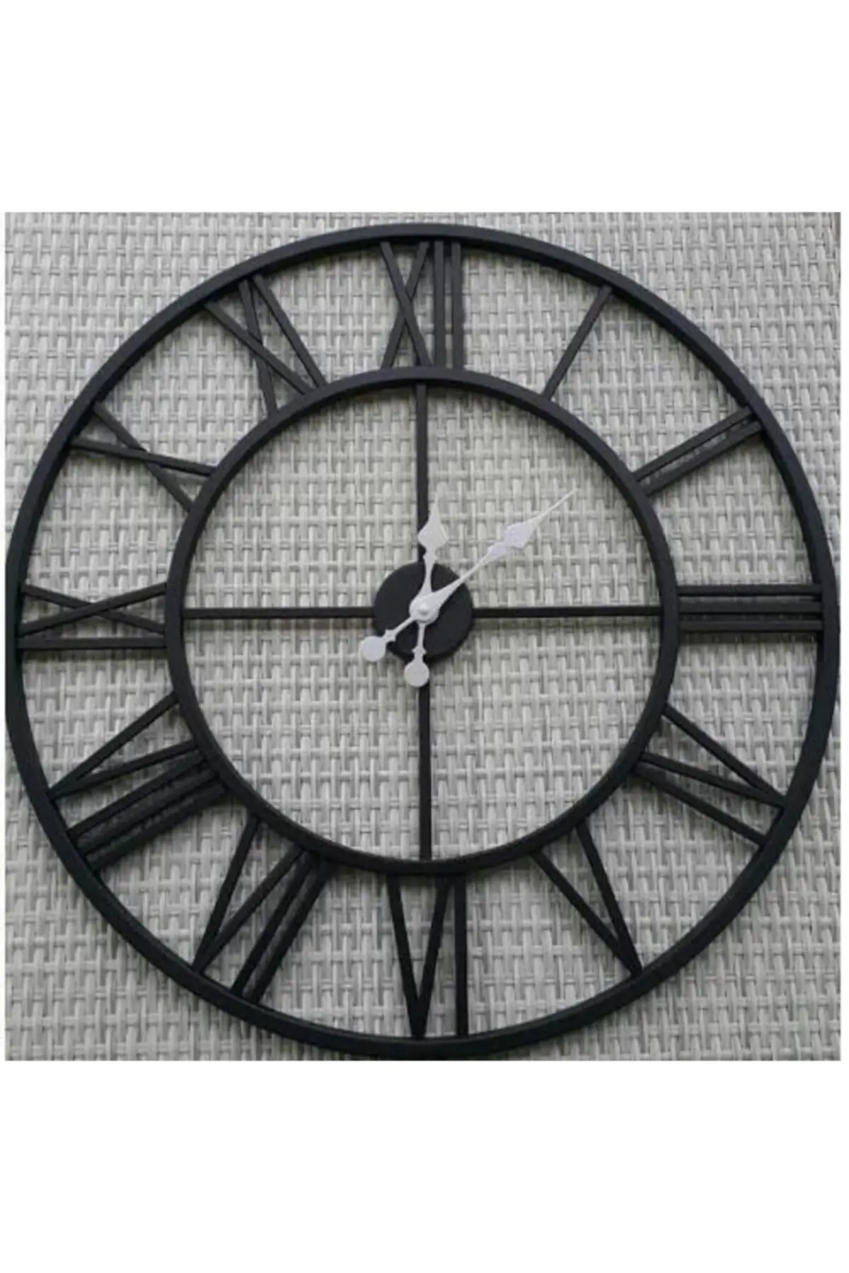 Uras Black Wall Clock Roman Numeral 76cm Thick Iron Silent Wall Clock Creative Home Decor