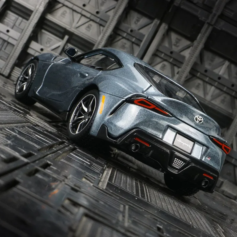 Maisto 1:24 Toyota GR Supra Alloy Car Model Supercar Toy Car suitable for collection and can be given as a gift to children