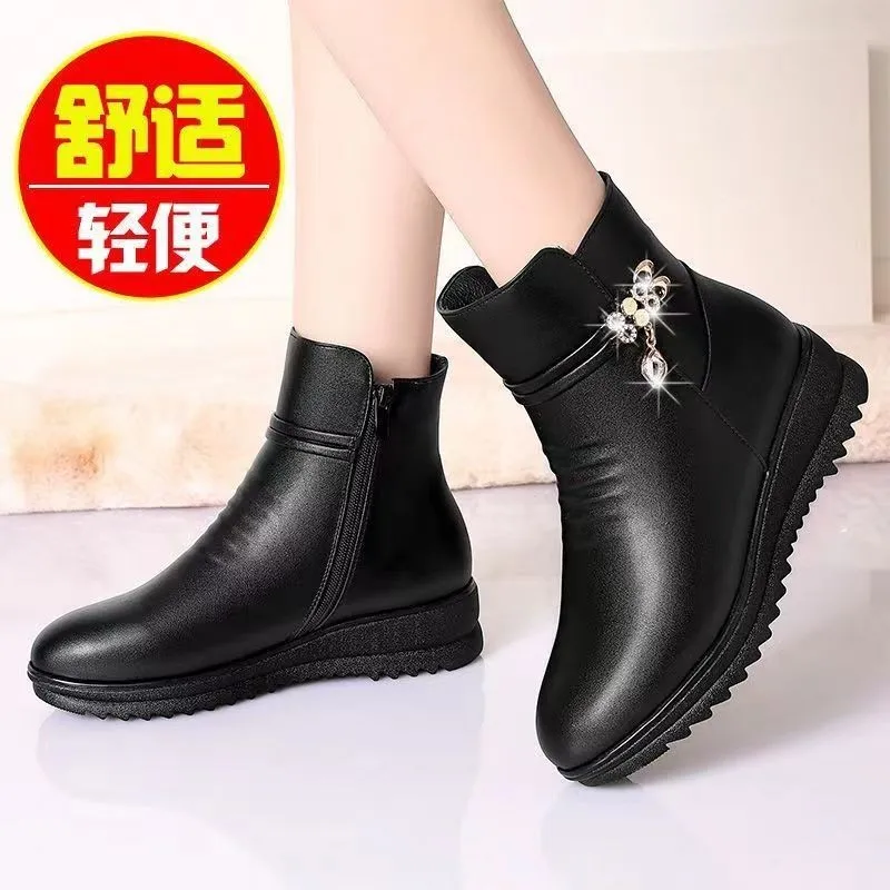 2024 Winter Thick Fur Inner Leather Women\'s Snow Boots Large Women\'s Winter Shoes