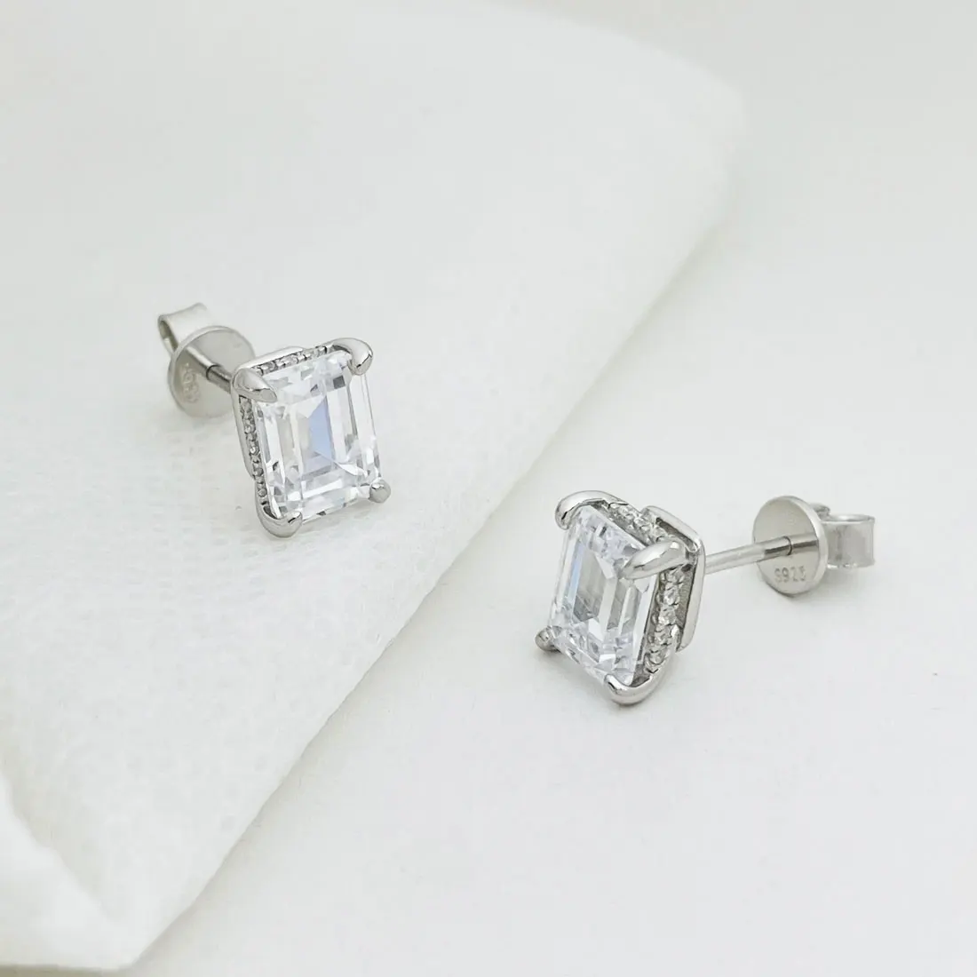 DEZO Total 4 Carats Emerald Cut Moissanite Earring For Women Solid 925 Sterling Silver Stud Earrings VVS D Color GRA Certificate