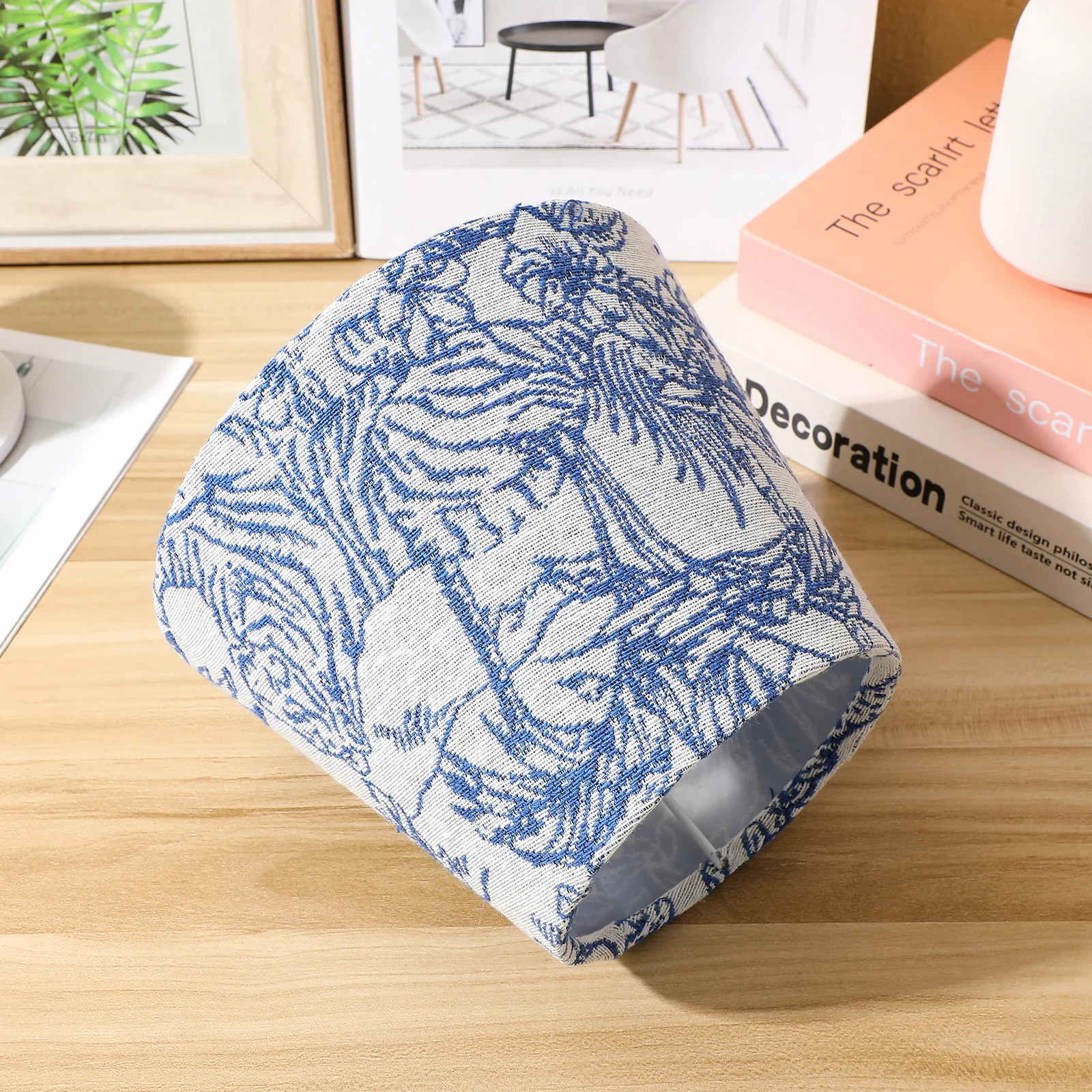 

Embroidery Fabric Lampshade Iron Material Soft Light Cover Tabletop Lamp Shade Romantic Decorative Cover Lamp Shade