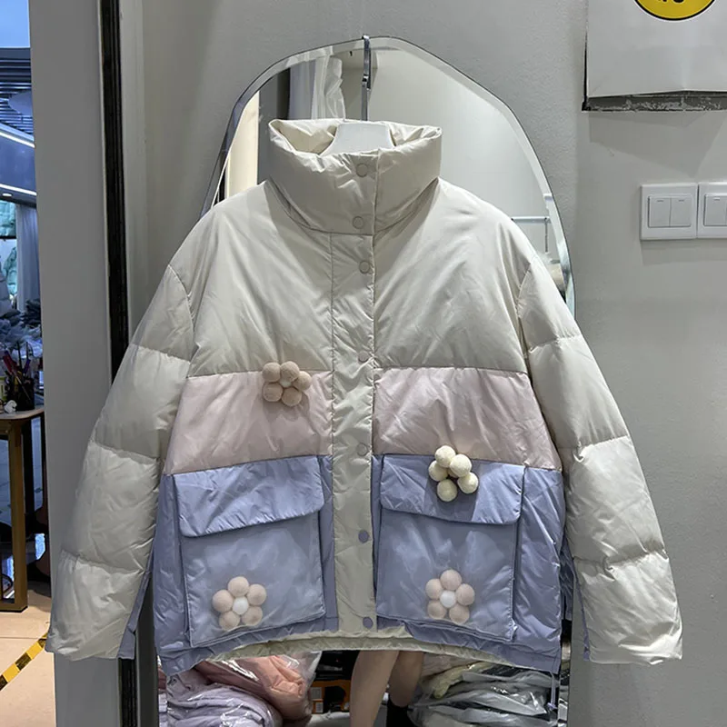 

Autumn Winter Womens Color Matching Gradient Puffer Jacket Flower Decoration Pocket Stand Collar Female Short Down Parkas Outwea