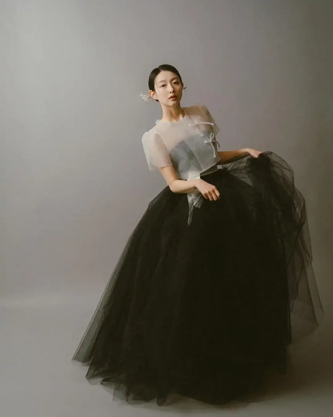 Oloey Classic Korean Wedding Dresses O Neck Short Sleeves Customized Bridal Gowns Floor Length A Line Corset Black Wedding Snap