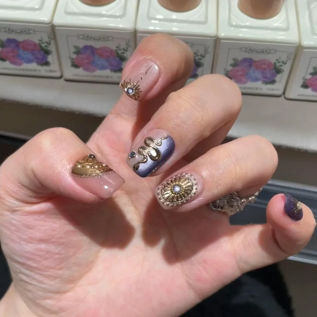 

10pcs Hand-Painted Short Round Nail Tips with Sun Star Moon Snake & Cat Eye Designs - Glossy Finish Press-On Nails for Wedding