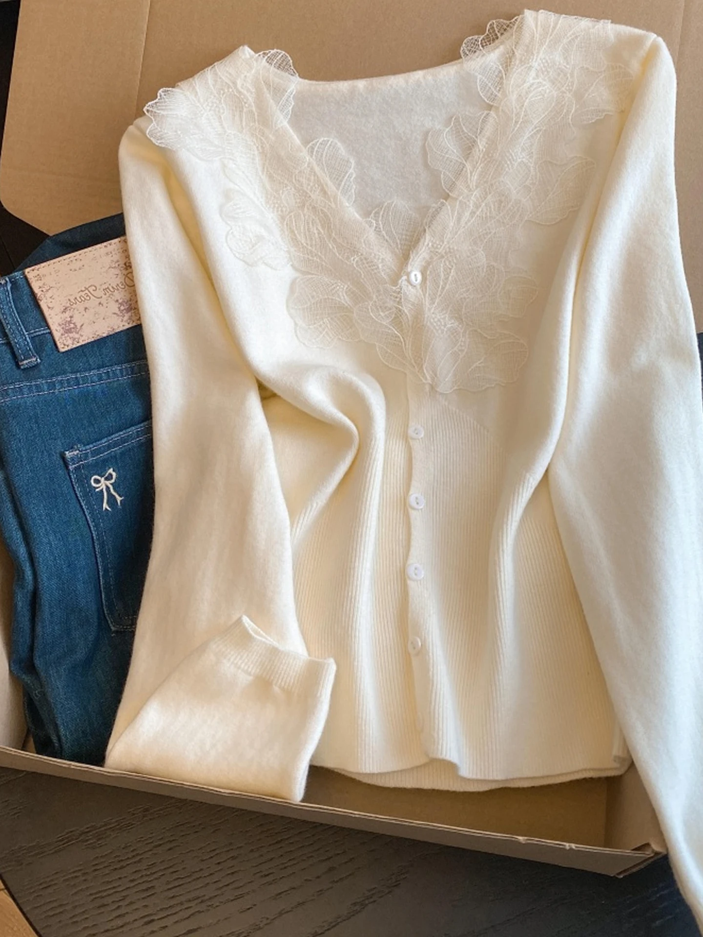 

Soft Korean Sle Women's Knitted Lace Patchwork V-ne Cardigan Sweater Autumn Winter Warm Gentle Sle Long Sve Top