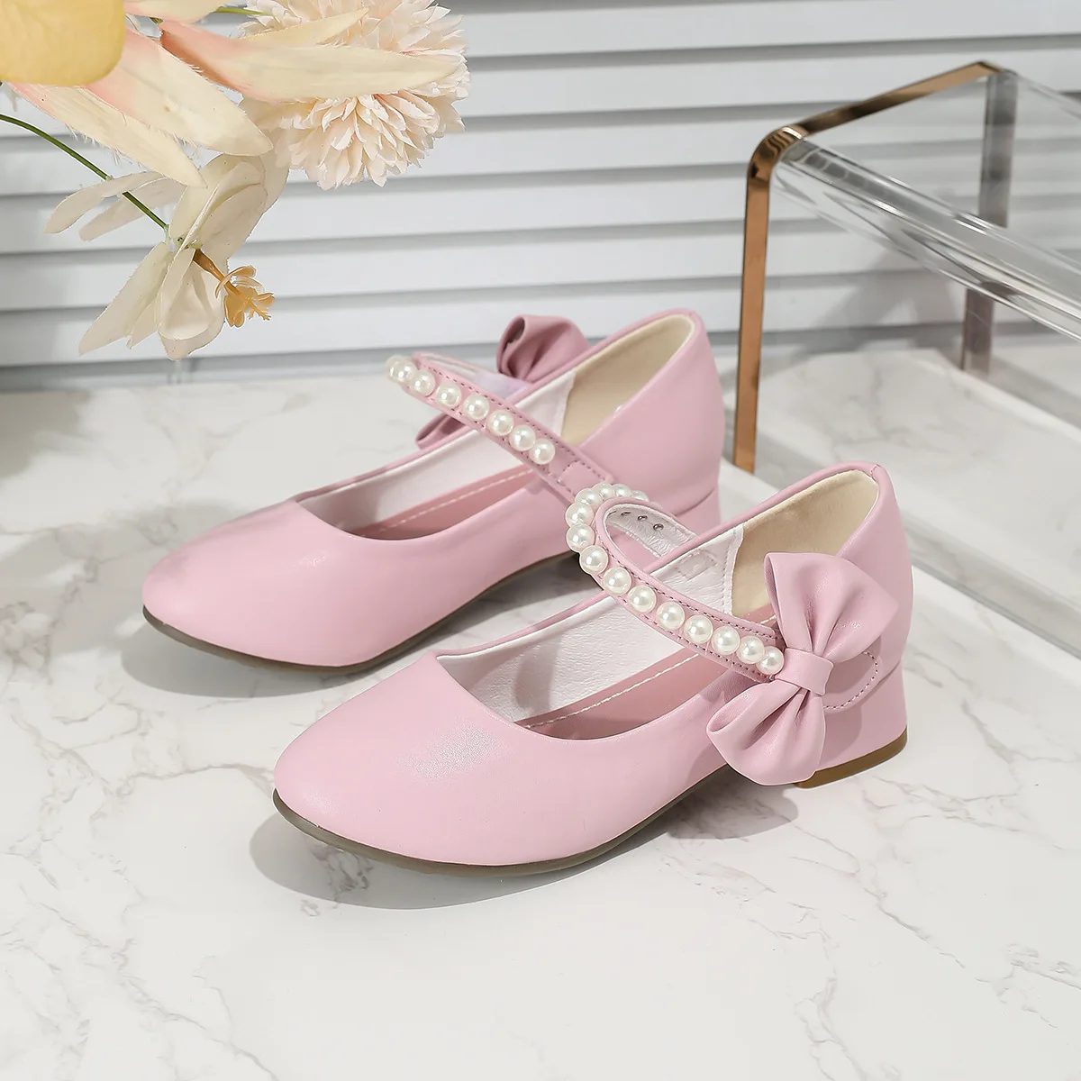 Fashion and Versatile White Bow Spring and Autumn Girls High Heels Princess Children Shoes Kids Pearl Elegant Dance Party Pumps