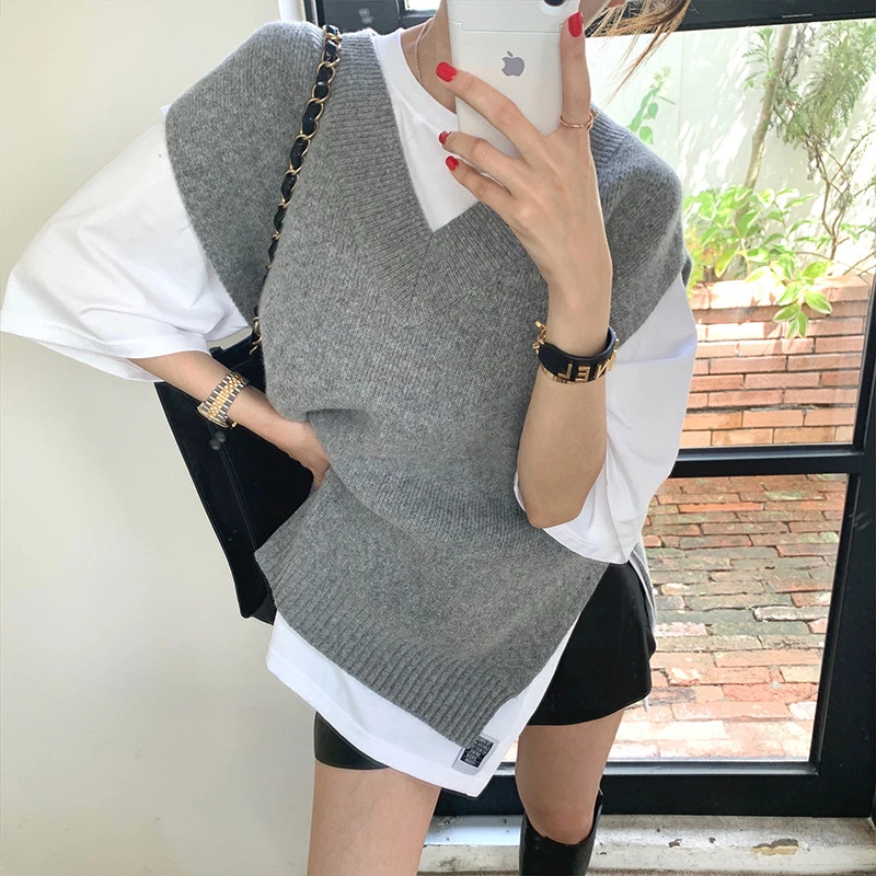 Zoki Streetwear Retro Sweater Vest Women Loose Korean V Neck Slit Harajuku Grey Knitted Vest Fall Vintage Casual All Match Tops