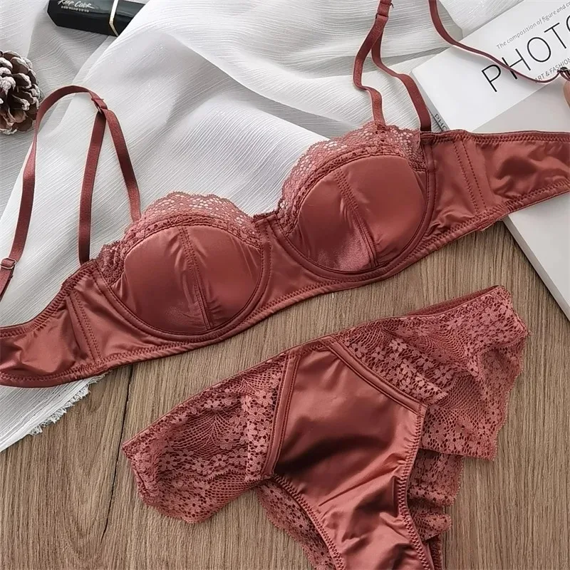 

Сексуальное женское белье со сборками, тонкий атласный комфортный комплект нижнего белья со стальным кольцом, зеленый кружевной край, глянцевый бюстгальтер без косточек