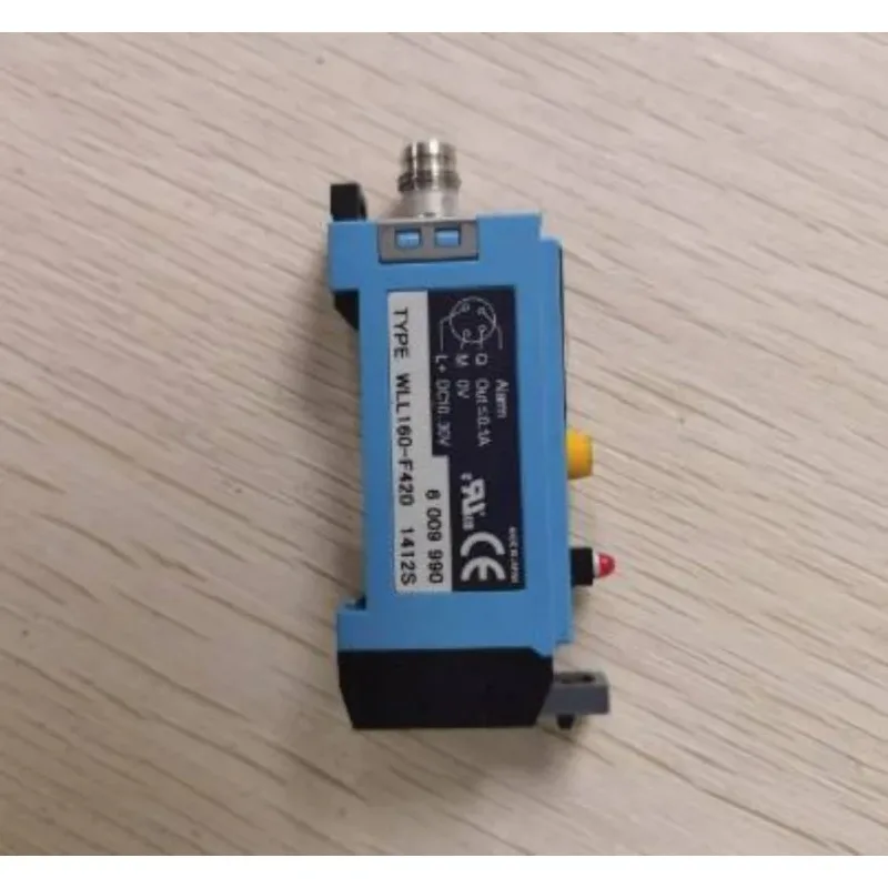 1PC NEW SICK WLL160-F420 6009990 In Stock Photoelectric Fiber Optic Sensor PNP Light Dark Switch Red LED M8 4Pin W160 Series Box