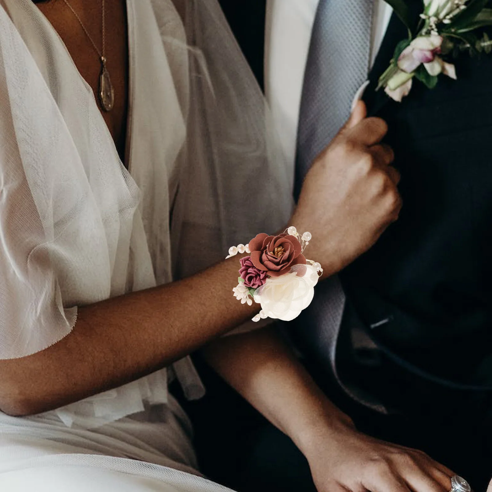 

6pcs Wrist Flower Artificial Pearl Beaded Fake Flower Wristlet Realistic Bridal Wedding Bracelet Rustic Hand Decoration Bride