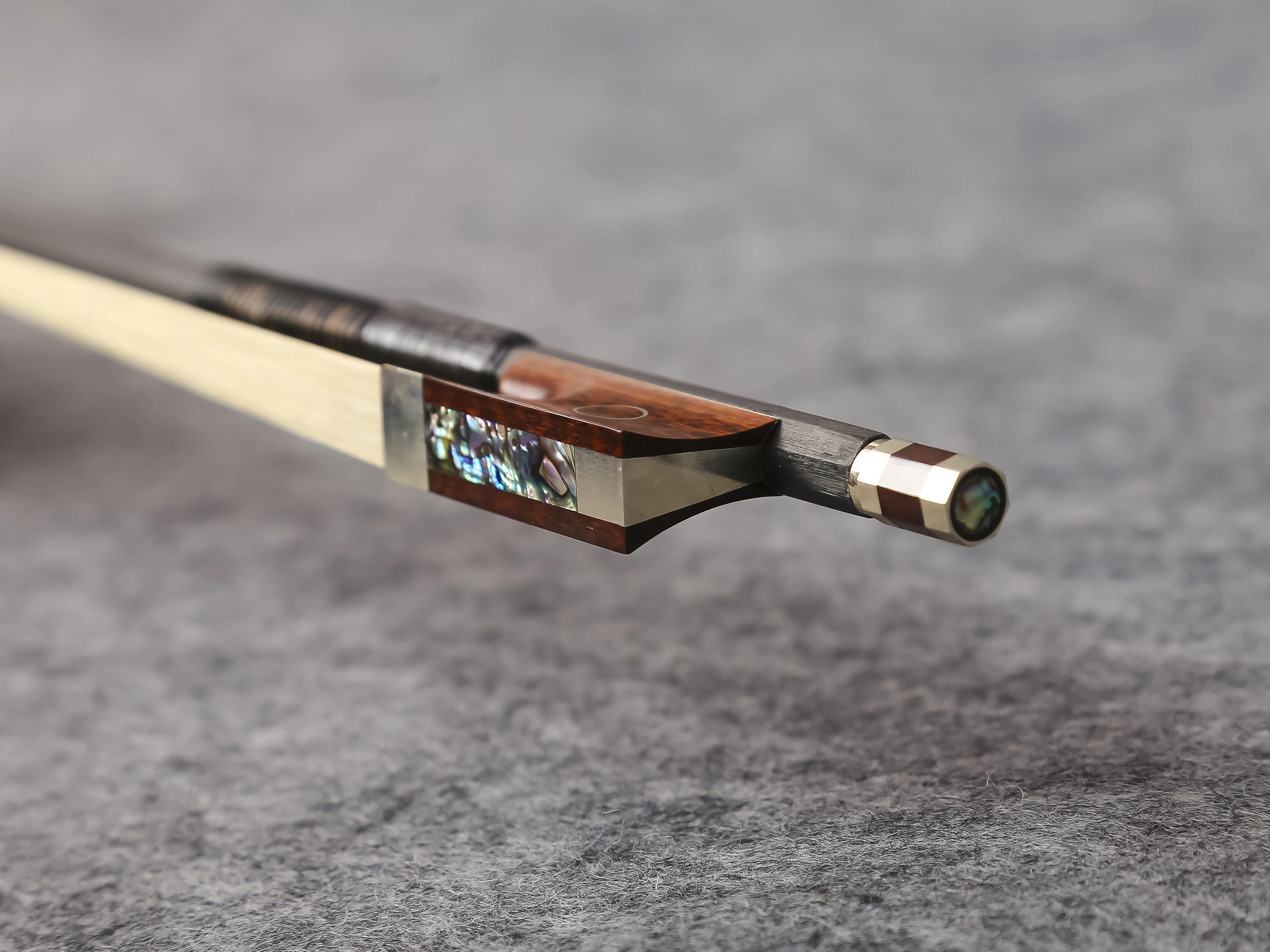 Floraparts 4/4 Black Unvarnish Carbon Fiber Violin Bow Snakewood Frog With Circle Eye And Nickel-Silver Parts FP1072