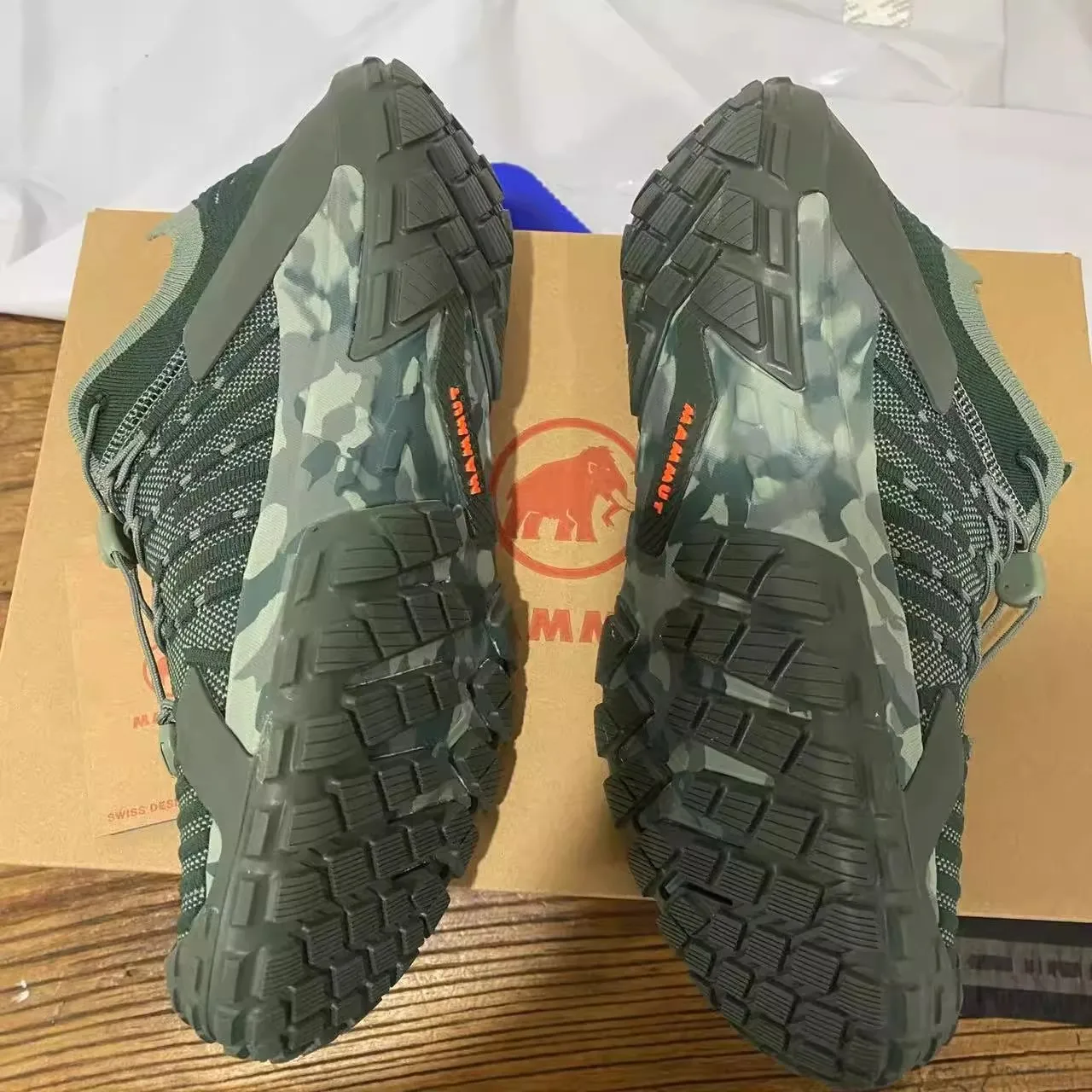 Mens Outdoor Breathable Sandals Lightweight Anti-slip Casual Trend Comfortable Soft and Stable Men's and Women's Sandal Slippers