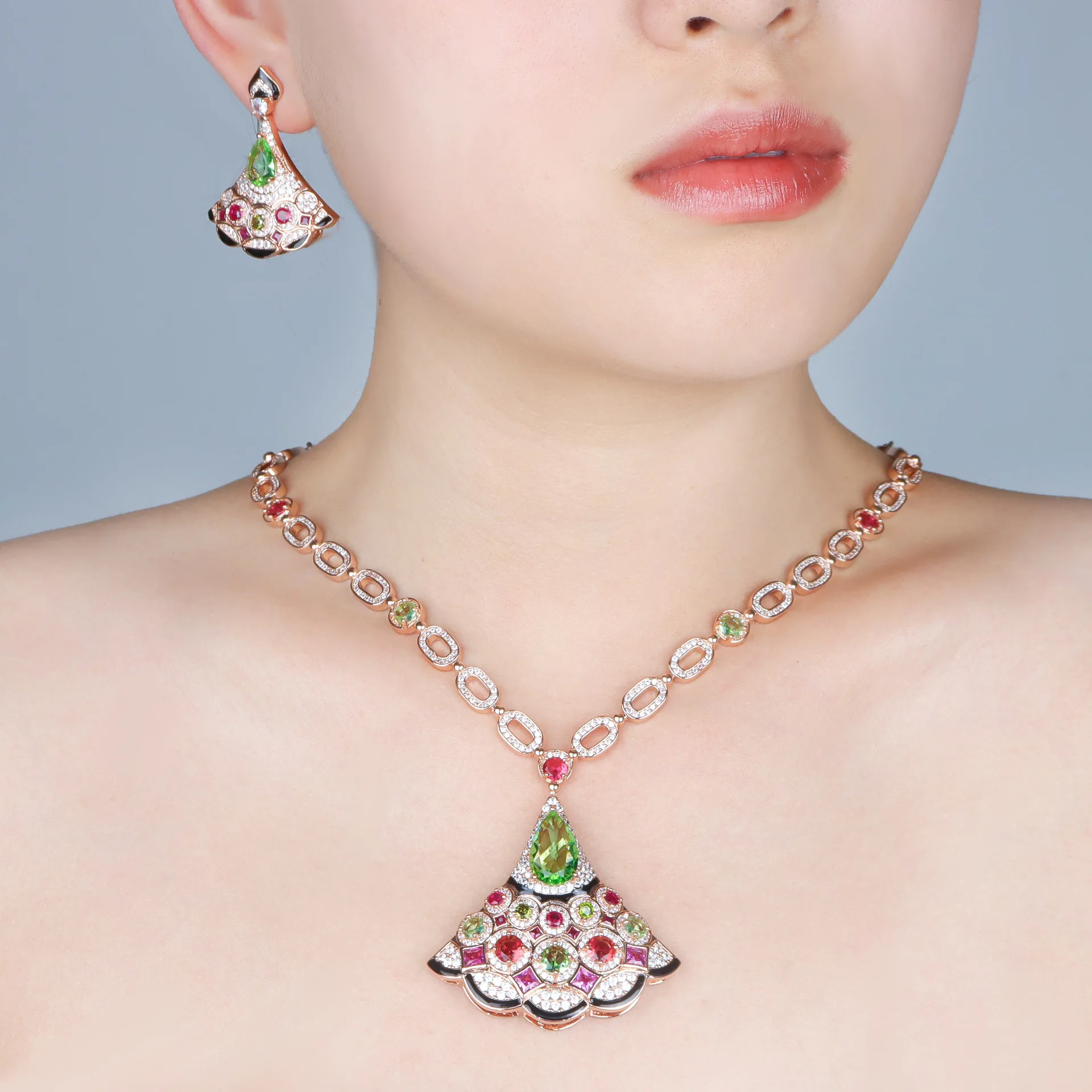 

Luxury European Fan Necklace Earrings,Color Zircon Inlaid Elegant Jewelry, Women's Banquet Set