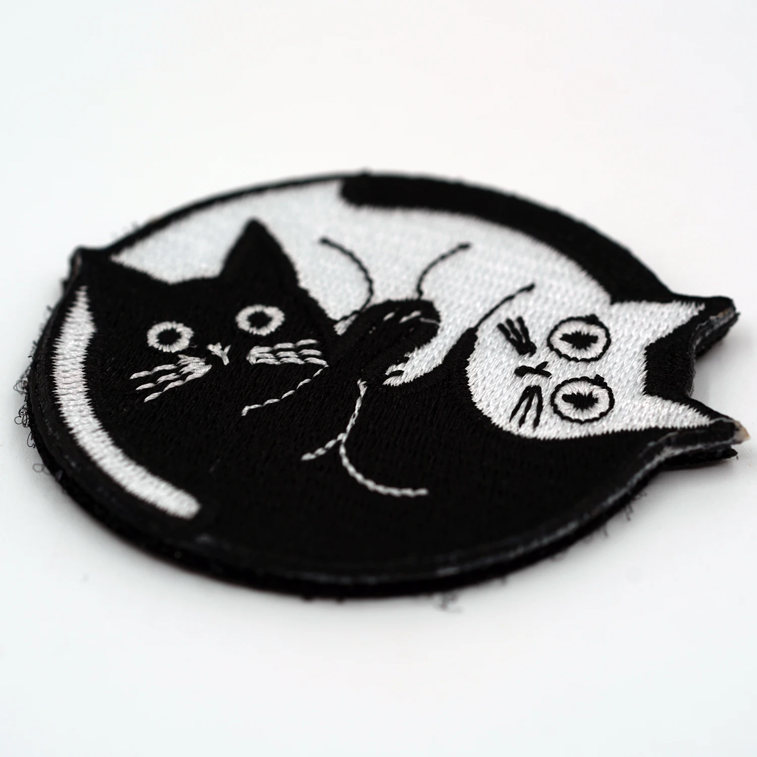 Yinyang cat Patch Taichi patch łatka haftowana żelazko na plastry na odzież Funny Patch na ubrania haftowane prasowanie naklejki