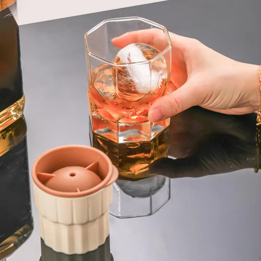 

1/4Pcs Ice Mold Sphere Maker Stackable Easy Release Circle Ice Mold with Lids Large Spherical Ice Makers for Whiskey Cocktails B