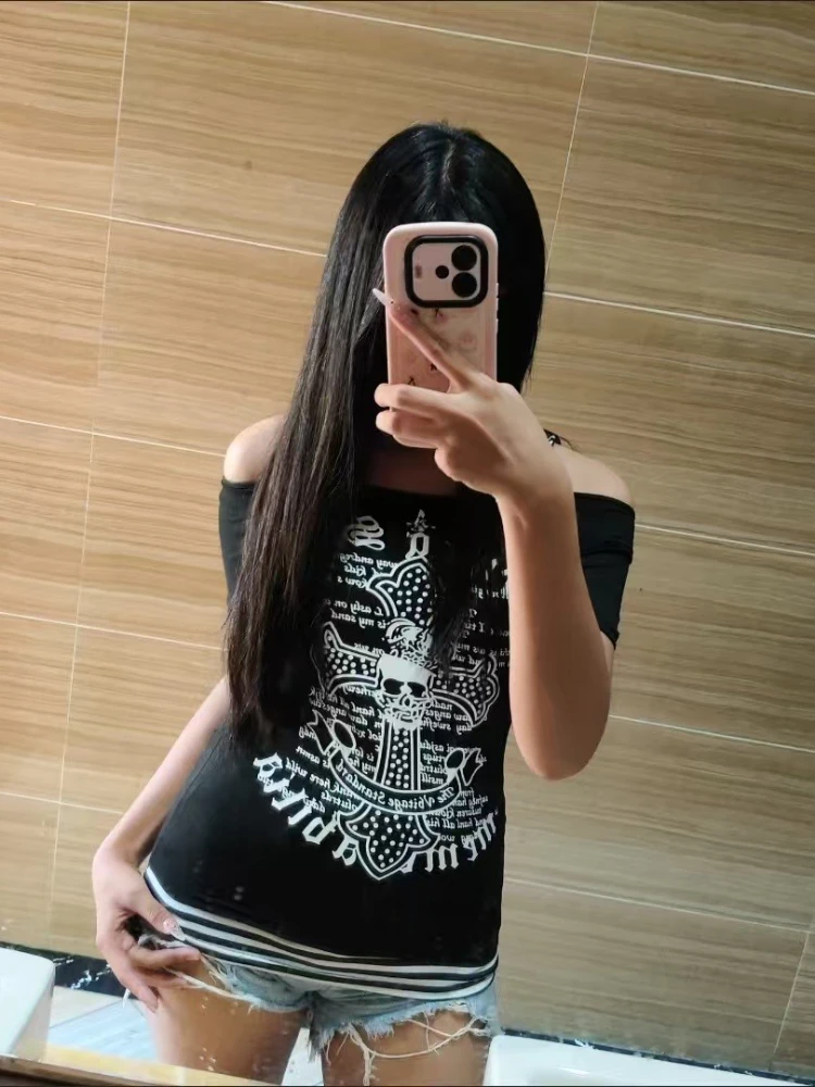 Y2K خمر قبالة الكتف القمم المرأة إلكتروني طباعة مخطط المرقعة سليم تي شيرت قصير الأكمام الصيف الألفية موضة تيز جديد