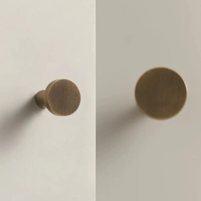 ทองเหลืองวงกลมทองสีดําโบราณสีขาวตู้เฟอร์นิเจอร์ Knobs ผนังห้องน้ําเสื้อผ้า Hook Handle