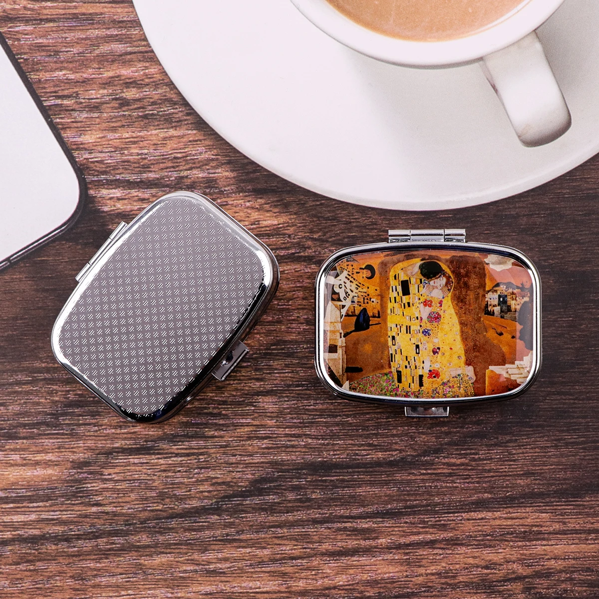 Oil Painting Metal Medicine Box with 2 Compartments Portable Travel Sealed Small Pill Organizer Container Storage