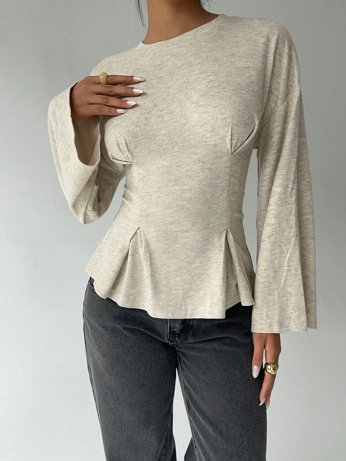 여성용 캐주얼 라운드넥 플리츠 티셔츠, 단색 티셔츠, 일상 출퇴근 및 홈웨어에 적합, 긴 소매 니트