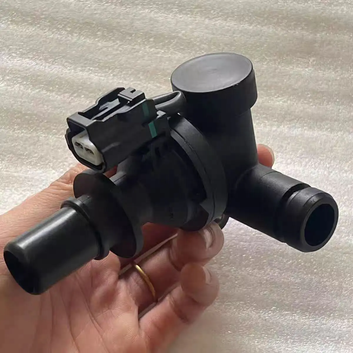 

Адаптация для Dongfeng Fengshen Yixuan AX7, выпускной газовый клапан двигателя, обратный клапан AX5 Yixuan GS, вентиляционная труба коленчатого корпуса, PCV V