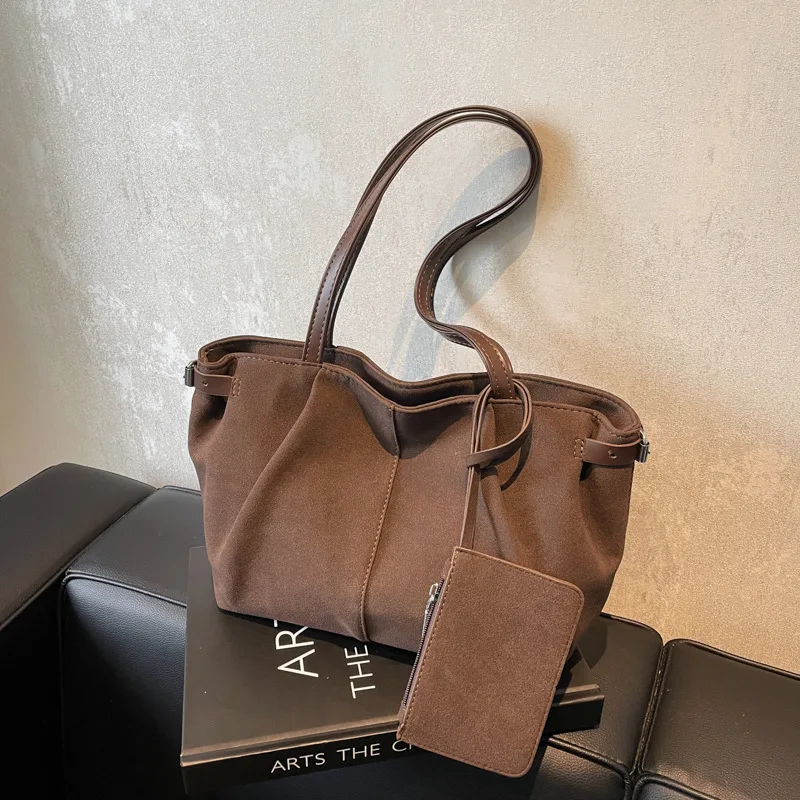 

Niche Suede Single Shoulder Bag Retro Trendy Single Shoulder Mother-Daughter Bag Large Capacity Women's Single Shoulder Bag