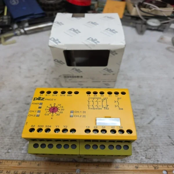

2026 New 1pc V 30s 24vdc 3n/o 1n/c 1n/o T Safety Relay 774790 in Box Brand New Original Spot Plc