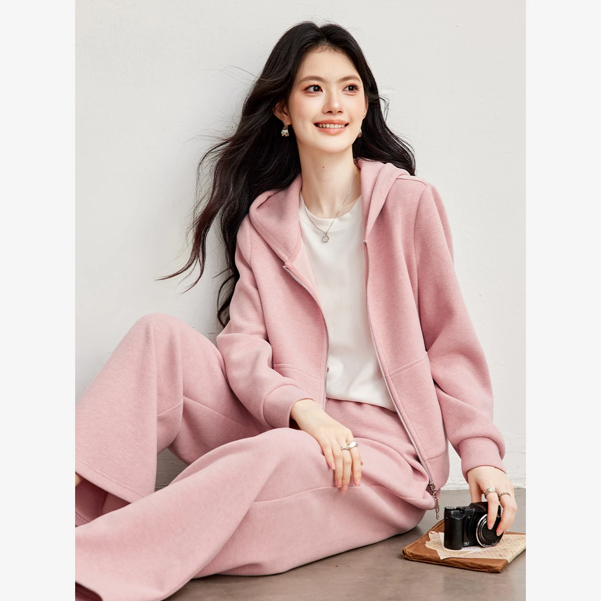 VIMLY Light Sports Casual Two-piece Set Women A7650 - usage example