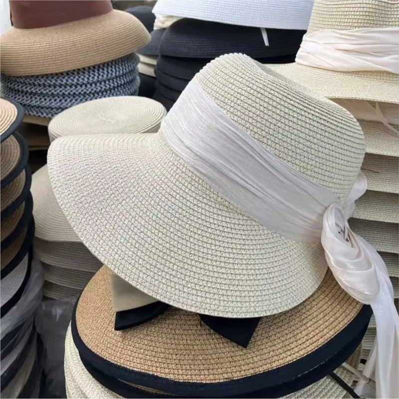 

A fashionable hat with and shade for women