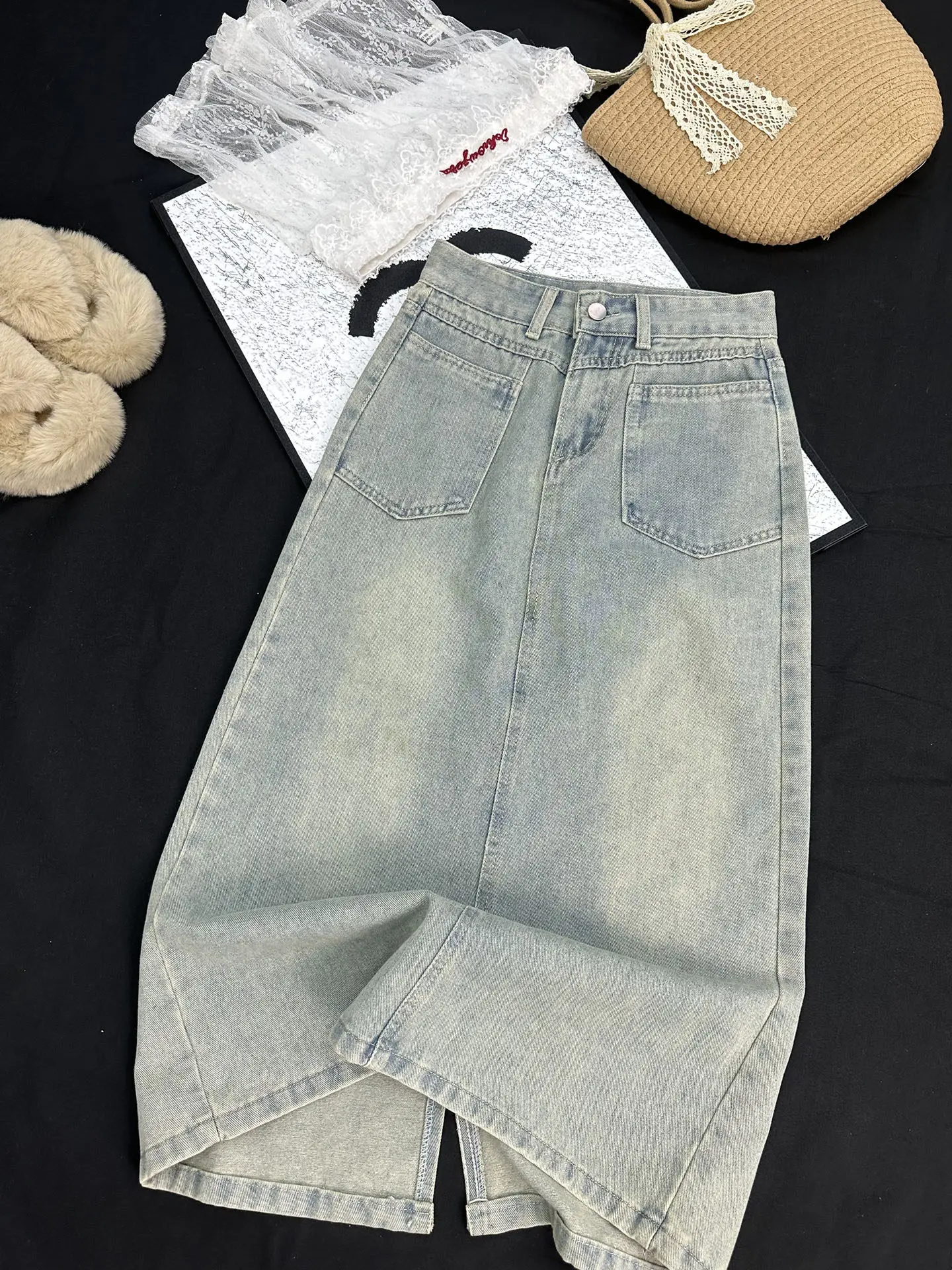 

Новая модная женская джинсовая юбка в корейском стиле с высокой талией, карманами, винтажным дизайном, разрезом и А-образным силуэтом, средней длины