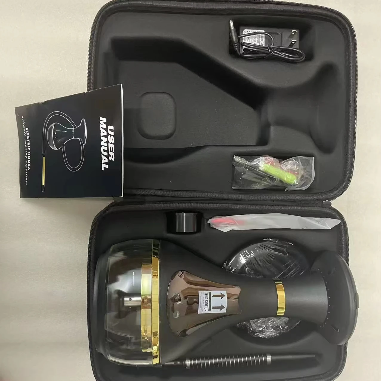 少量生産のカスタマイズ可能なロゴ入り、充電式で健康的な電子シーシャ、スーツケース入り、長時間持続、温度調節可能