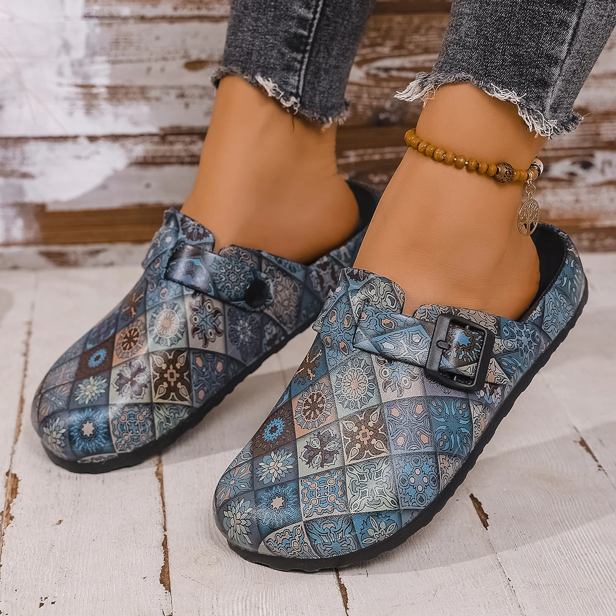 Women's Mules in Black Bohemia - огляд і ціна Ethnic Style