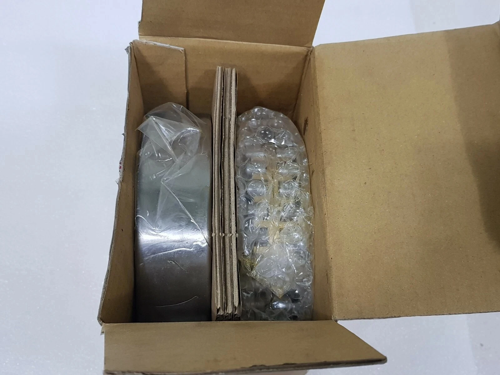 

100% New Original N SK Precision Machine Tool Bearing NN30 Series NN3018MBKRCC1P4 NN3020MBKRCC1P4