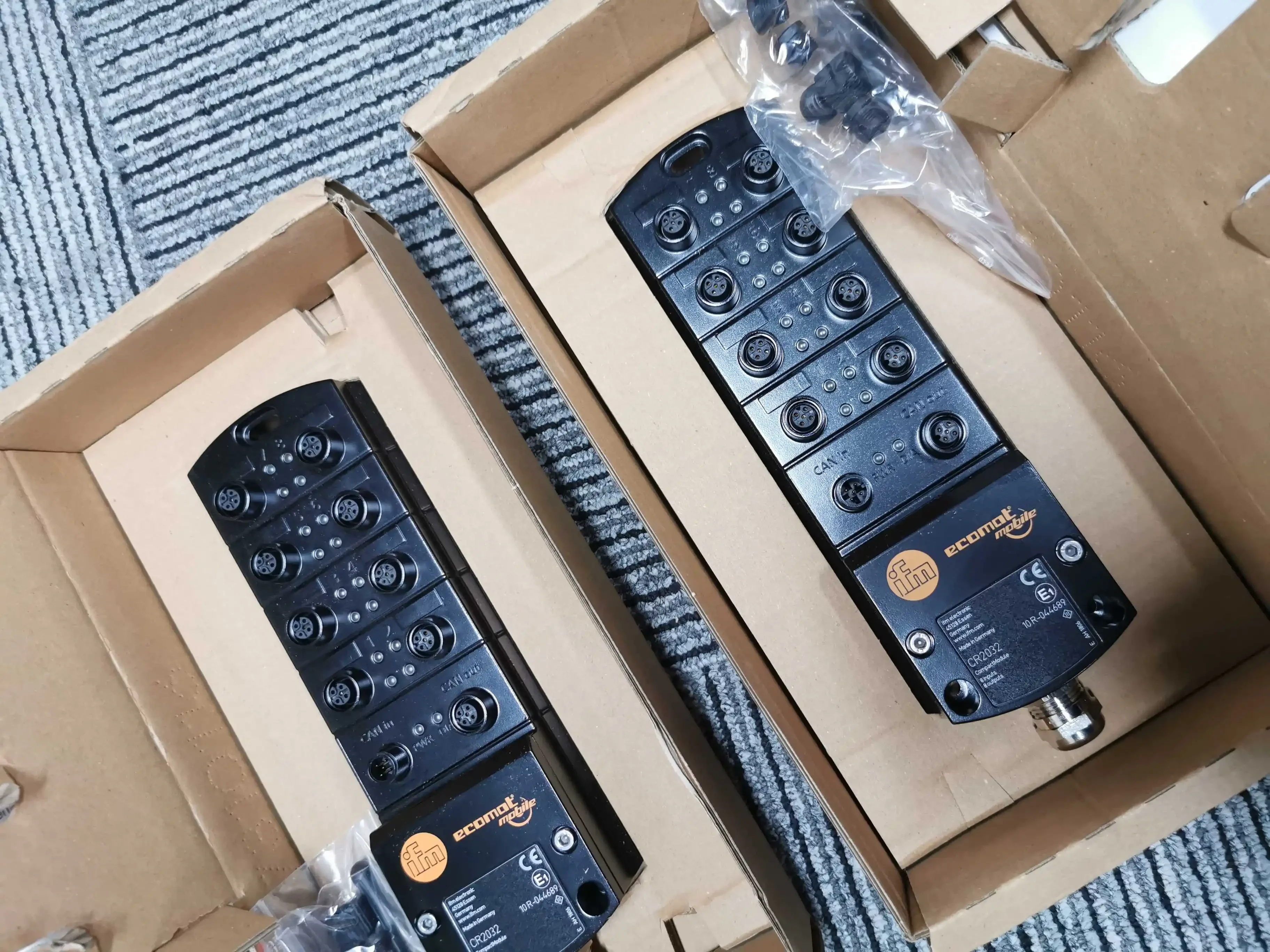 

New original IFM CR2032 CR2031 CR2033 CR0020 CR0032