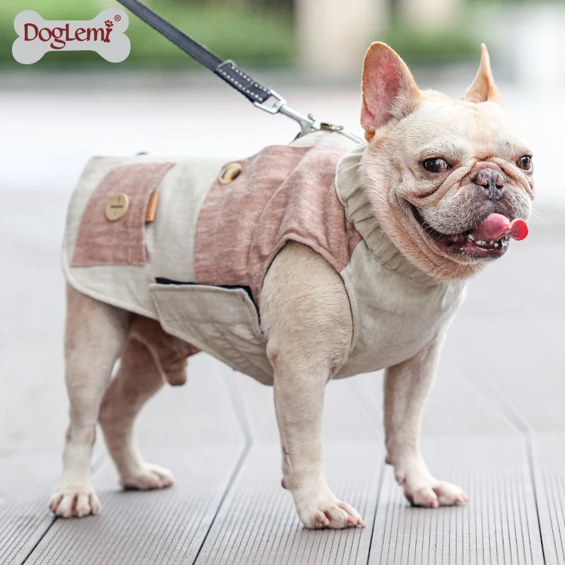Autumn and winter British pet workwear with added insulation for warmth. Classic pocket style winter dog clothes. Dog jacket and