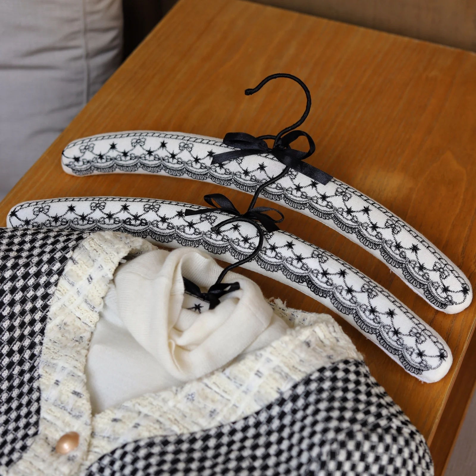 

Lilith 41cm Retro High-end Fabric Hanger Sponge Natural Linen Embroidery Princess Girl Clothing Storage Organizer