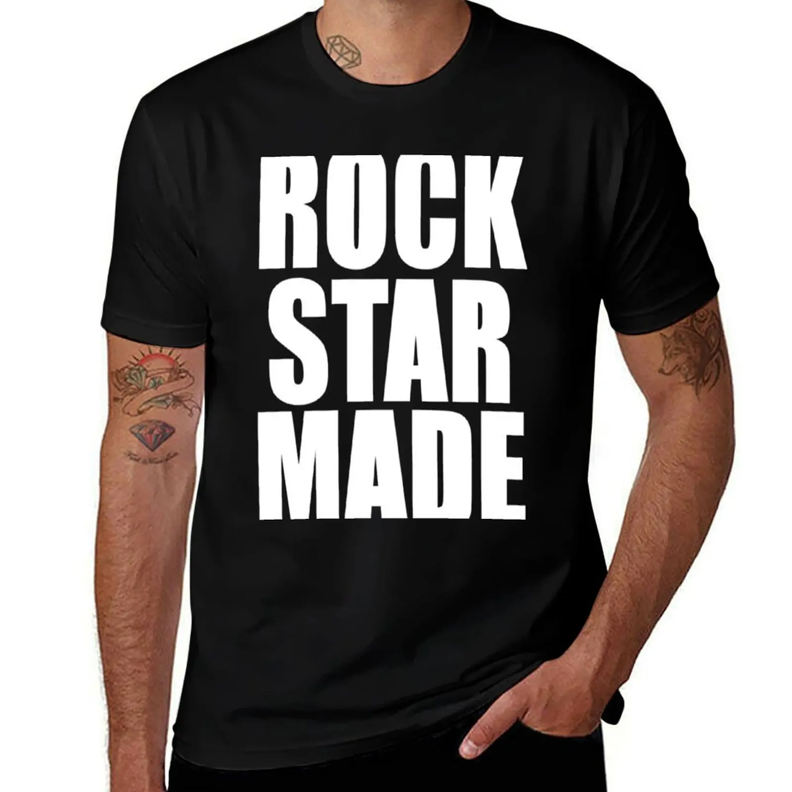 Camiseta ROCKSTAR MADE con Estampado de Estilo Urbano