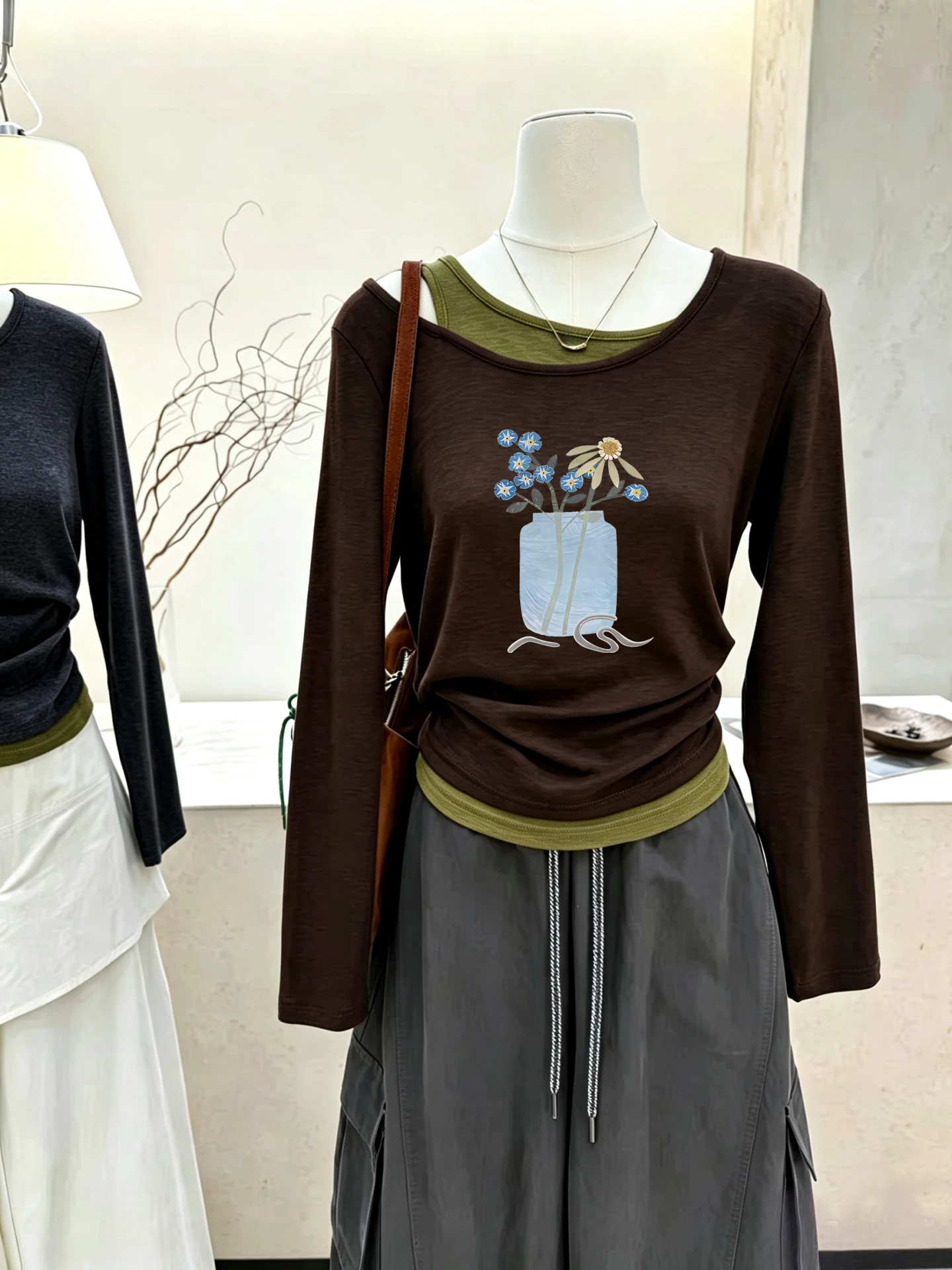 Slimming Long Sleeve T-Shirt Women's Shoulder Bared Print Collar Slant Neck Two-Piece Effect Color Block Anti-Aging Top