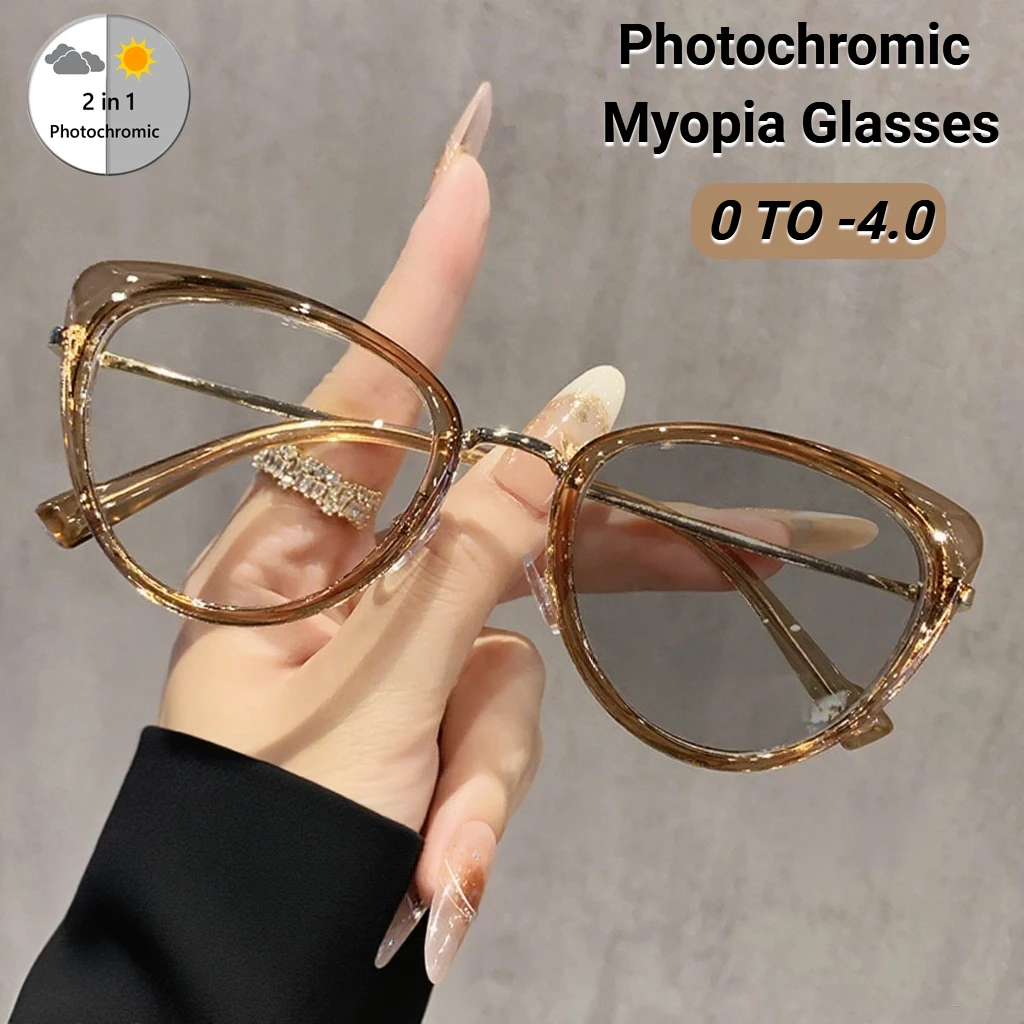

2025 New Fashionable Cat Eye Photochromic Women's Myopia Glasses Retro Neutral HD Luxury Durable Anti Blue Light Glasses