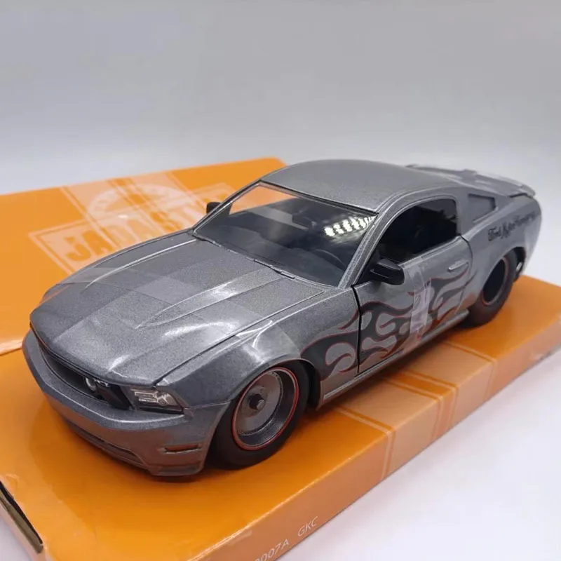 

Jada литой под давлением масштаб 1:24 Mustang GT 2010, имитация сплава, модель автомобиля, статическая коллекция, украшенные праздничные игрушки, сувенирный подарок