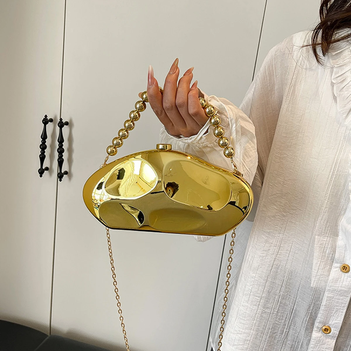 

2026 New Niche Design Metal Acrylic Clutch Bag Asymmetrical Stone Shape Handbag Women Wedding Party Banquet Evening Bags Purse
