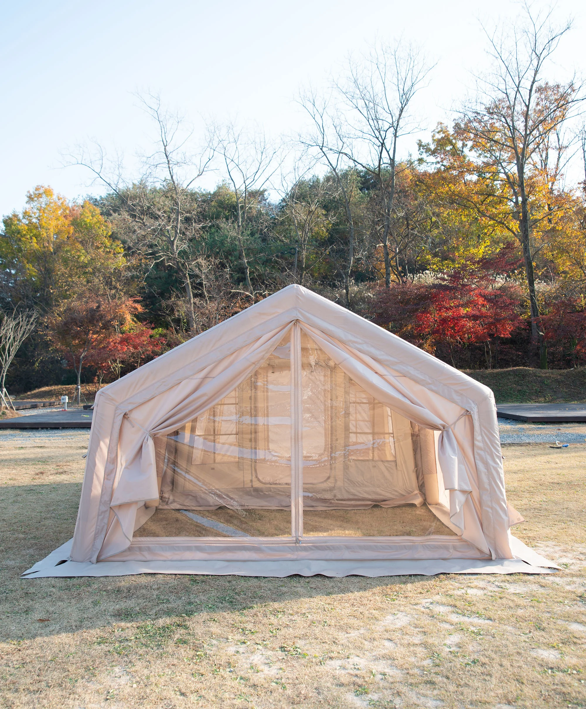 

Outdoor Factory Price Summer Family Oxford Cloth Large 4 Person 9.0 Inflatable Tent